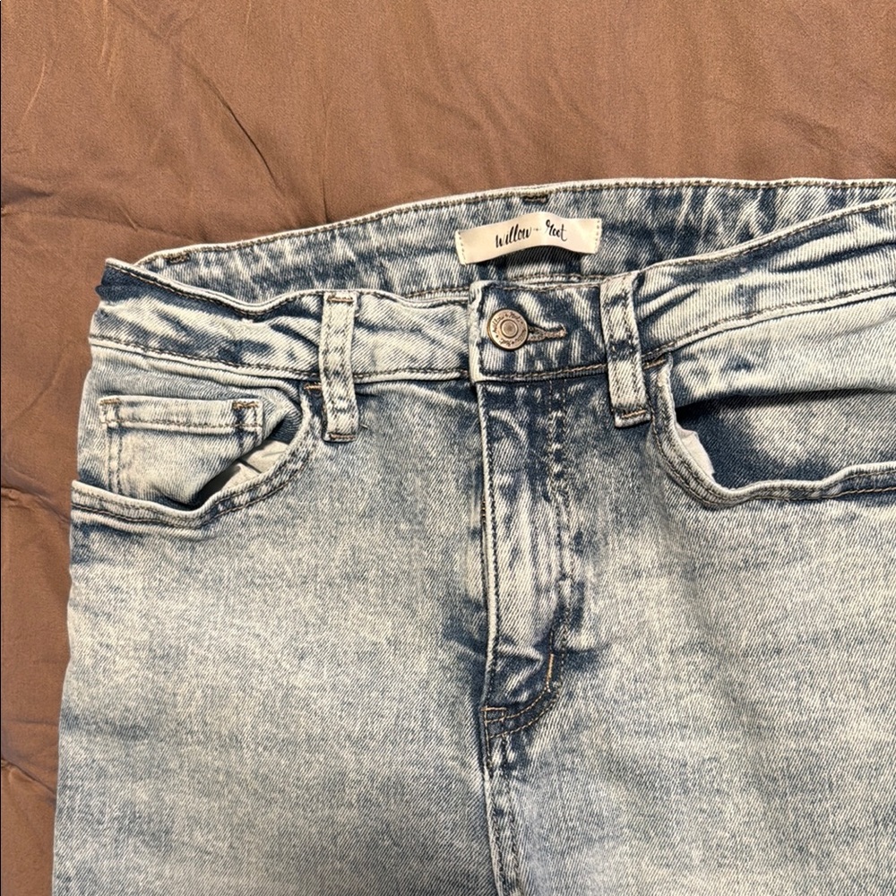 Willow Root by Buckle Brand mid rise straight jeans